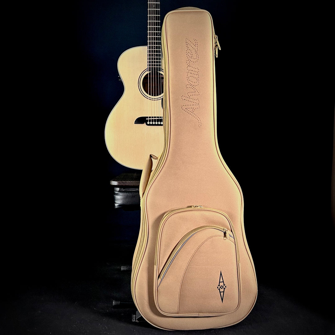 Alvarez Grand Auditorium Regent RG26CE-DELUXE