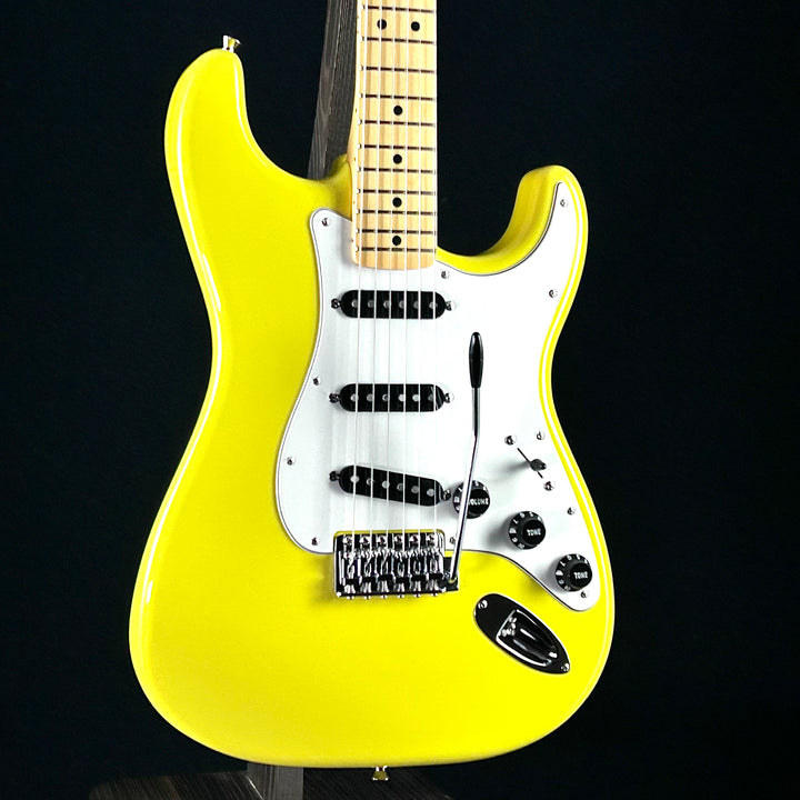 Fender Made in Japan Limited International Color Stratocaster