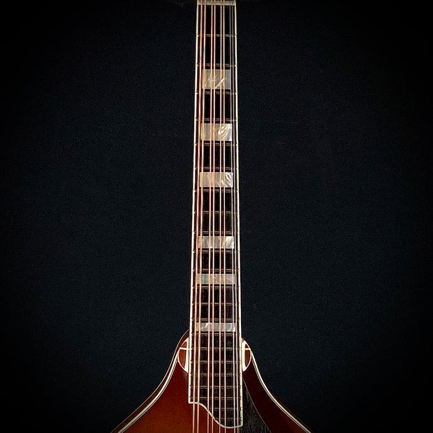 Eastman MD0605 Octavve Mandolin - Gold Burst