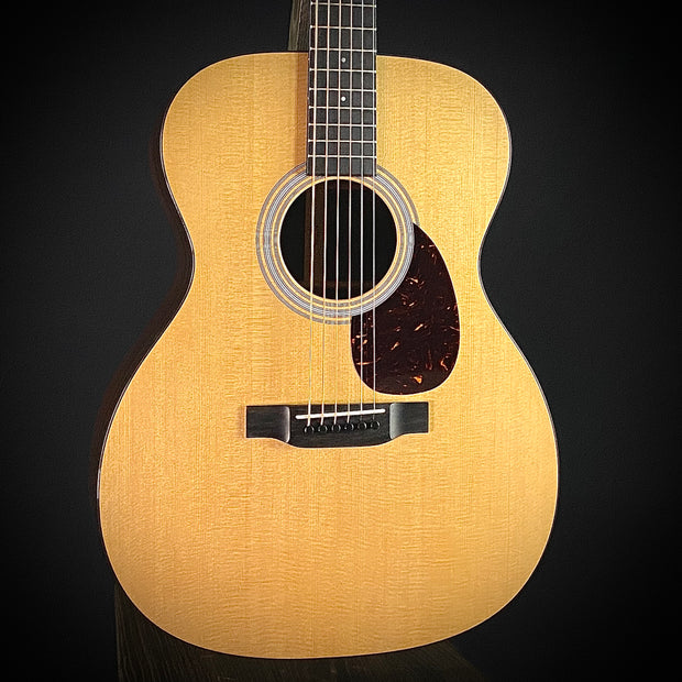 Martin OM-21