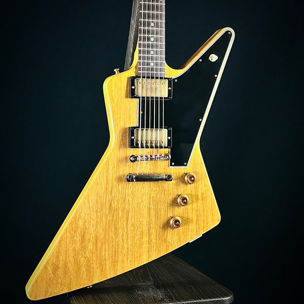 Gibson Custom Shop '58 Korina Explorer (Black Pickguard)