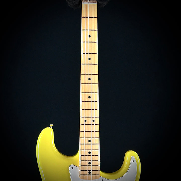 Fender Made in Japan Limited International Color Stratocaster