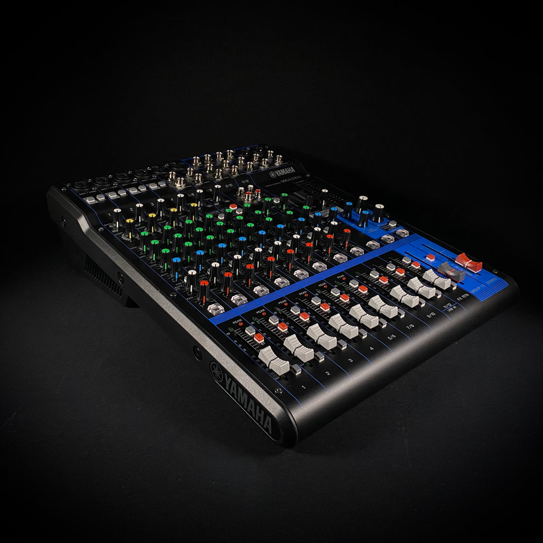 Yamaha MG12XU Mixing Consol with efx