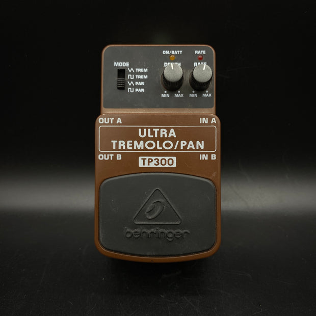 Behringer Ultra Tremelo/pan (USED)
