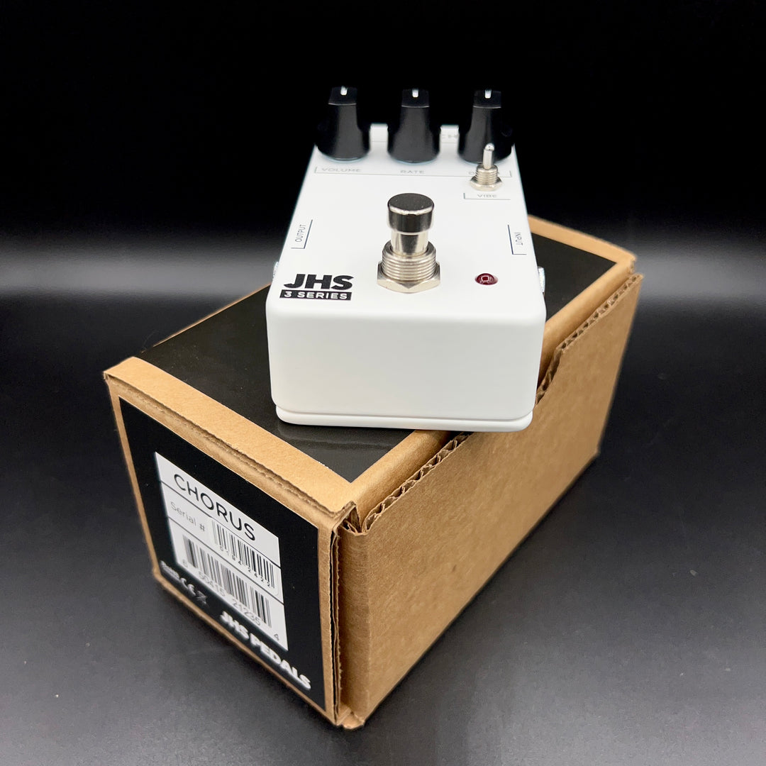 jhs pedals 3 series chorus JHS Pedals 3 Series Chorus – Music Villa MT