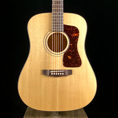 Guild D-40 Traditional - Natural
