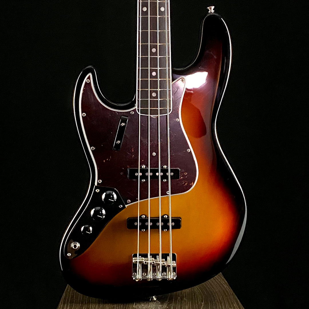 Fender American Vintage II 1966 Jazz Bass | Left-Handed – Music Fender American Vintage II 1966 Jazz Bass | Left-Handed – Music