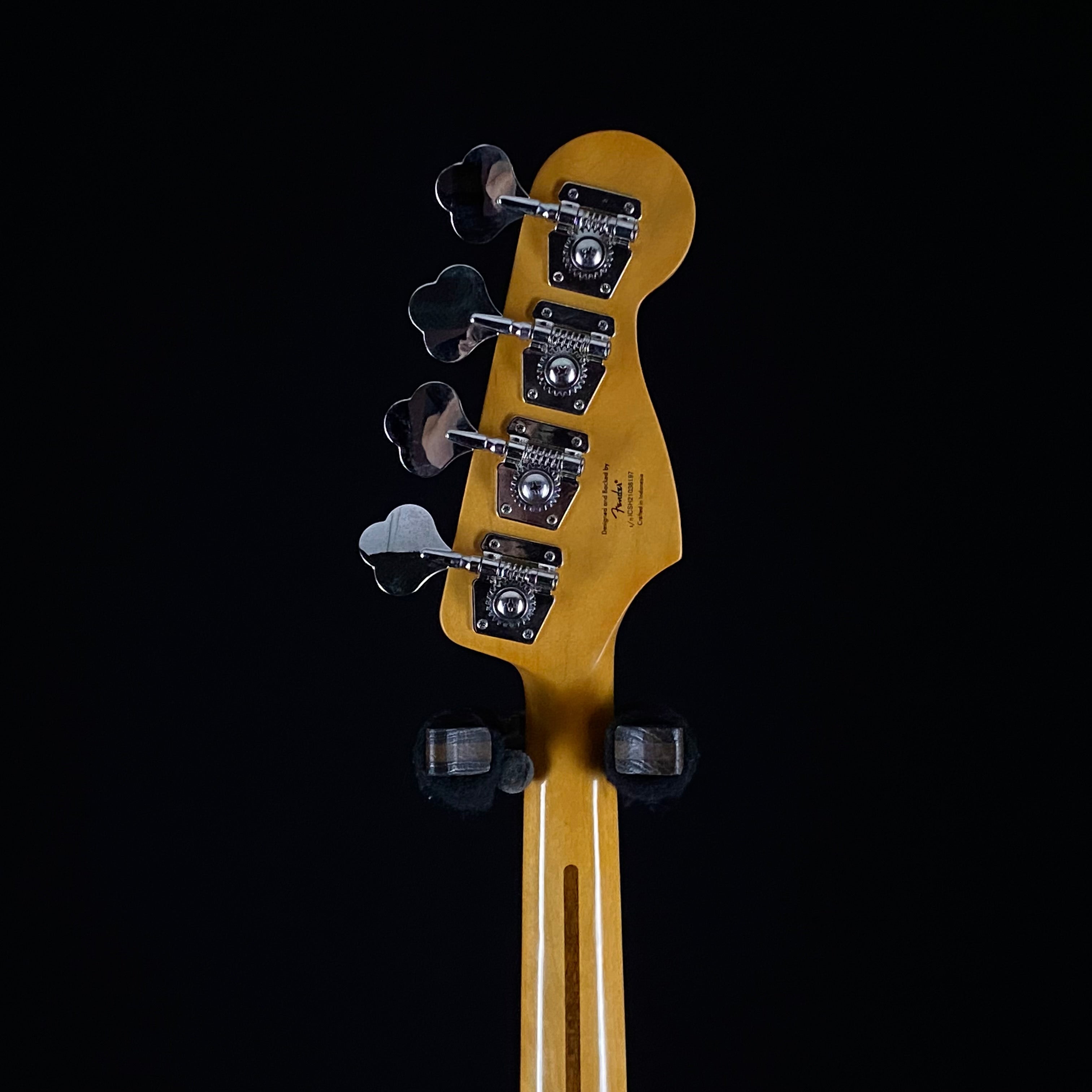 Squier Classic Vibe 70s Jazz Bass | Lefty – Music Villa MT