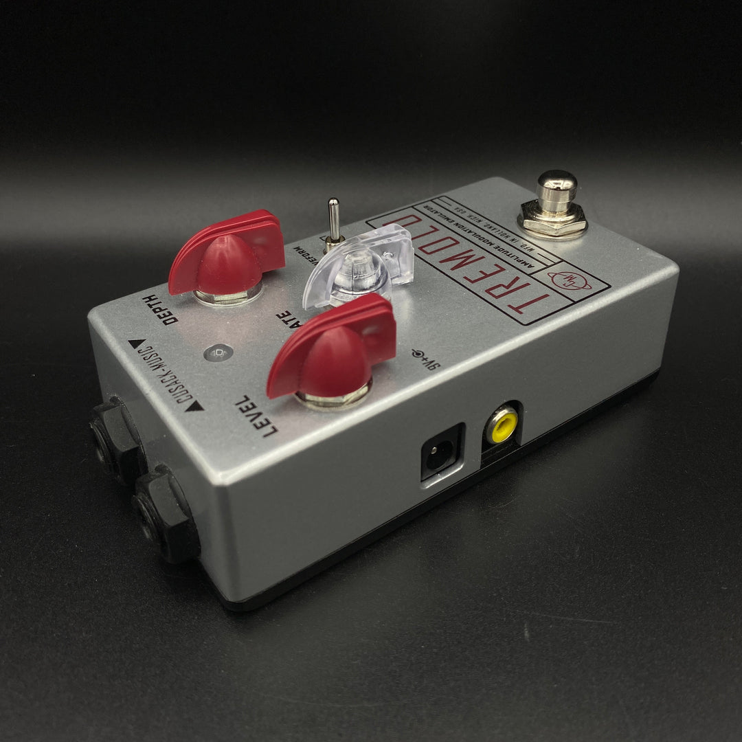 Cusack Tremolo - Amplitude Modulation Emulator
