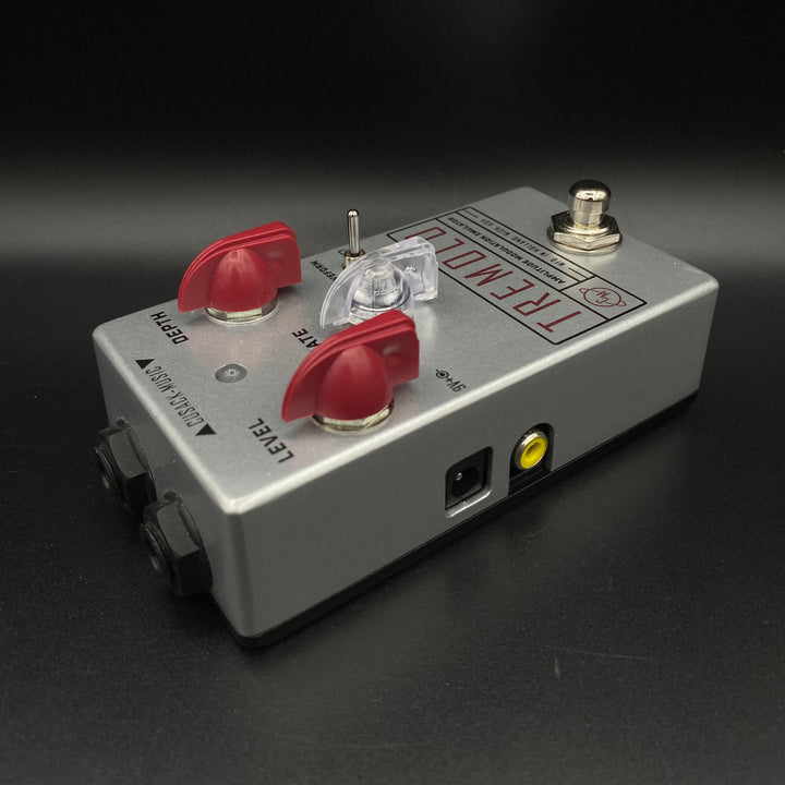 Cusack Tremolo - Amplitude Modulation Emulator