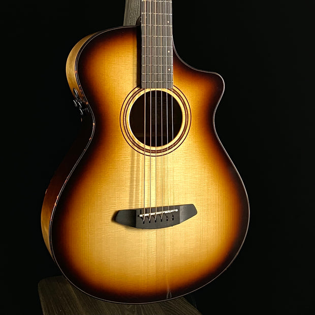 Breedlove Artista Pro Concertina Burnt Amber CE
