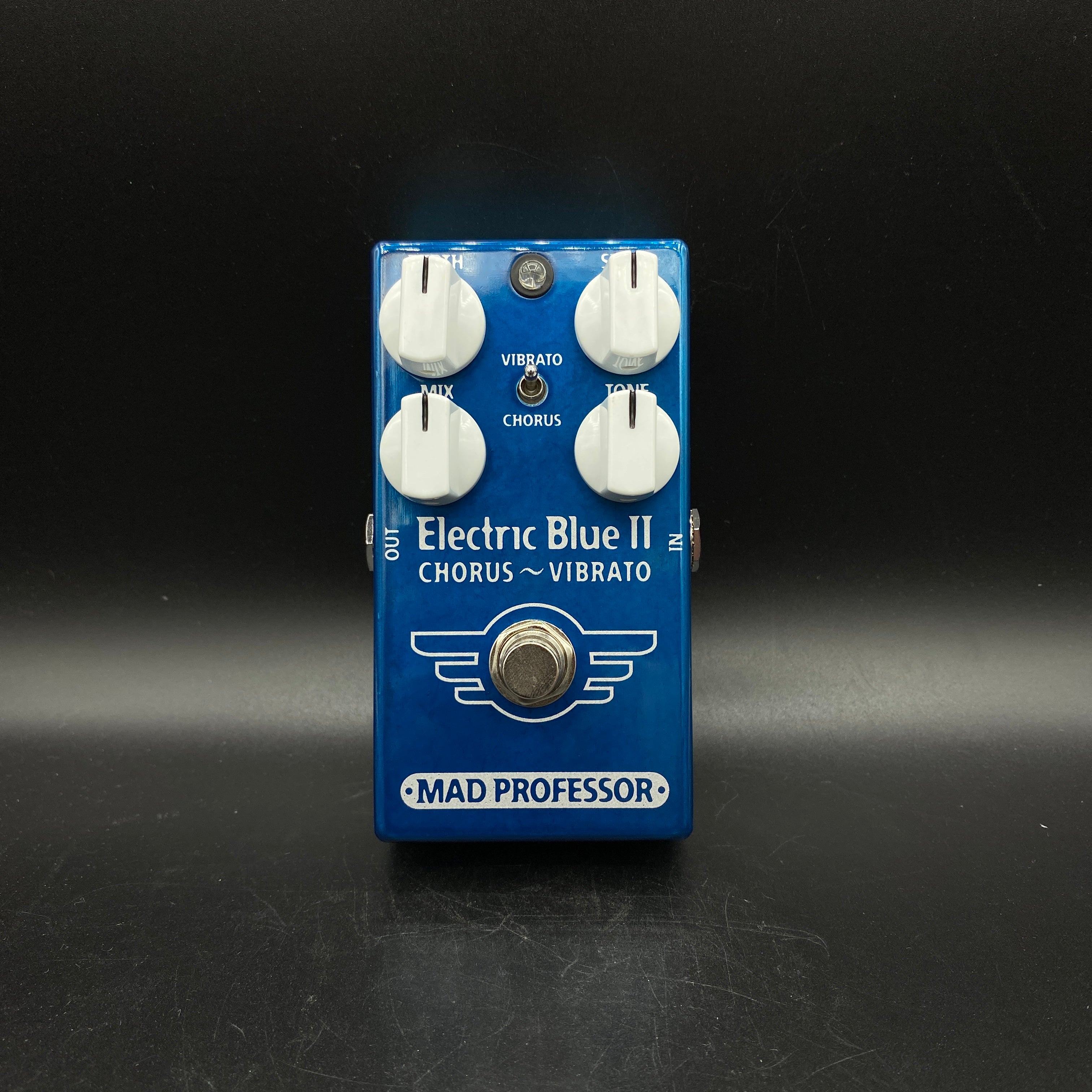 ギター MAD PROFESSOR ELECTRIC BLUE II Mad Professor Electric Blue II Chorus - Vibrato - YouTube ギター