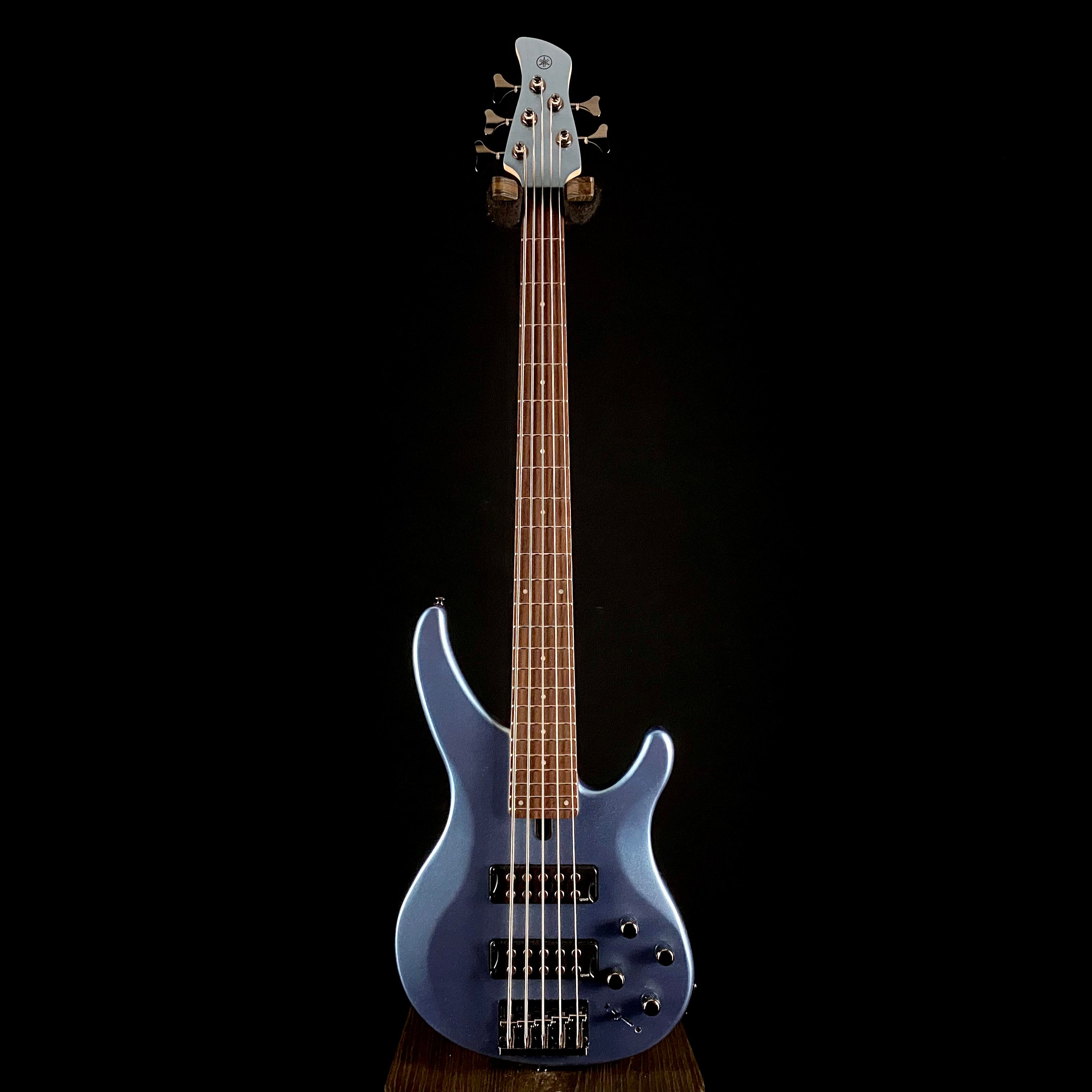 ベース YAMAHA TRBX305 Yamaha TRBX305 5-string Bass Guitar - White | Sweetwater