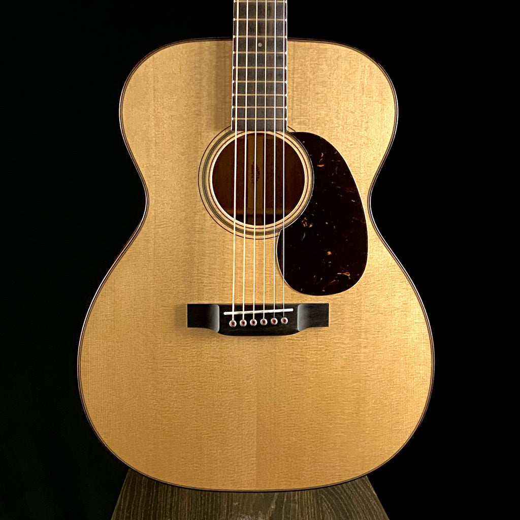 Martin 000-18 Modern Deluxe – Music Villa MT