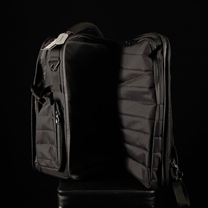 Mono Flyby Ultra Black