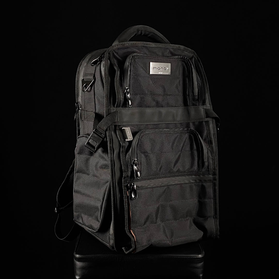 Mono Flyby Ultra Black