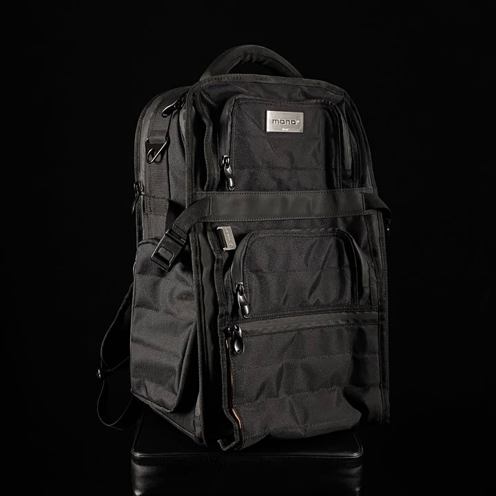 Mono Flyby Ultra Black