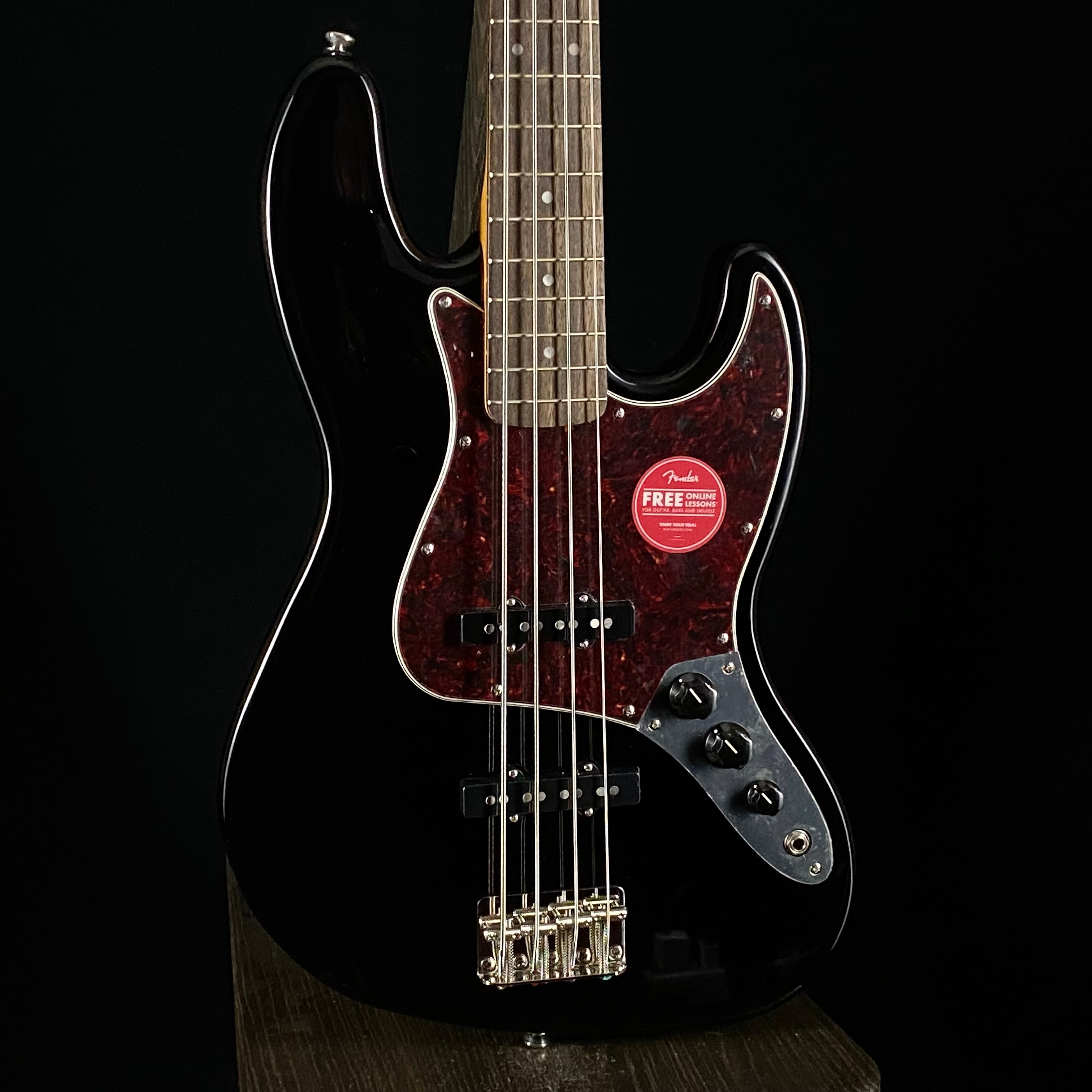 り　Classic Vibe '60s Jazz Bass® Squier Classic Vibe 60s Jazz Bass – Music Villa MT
