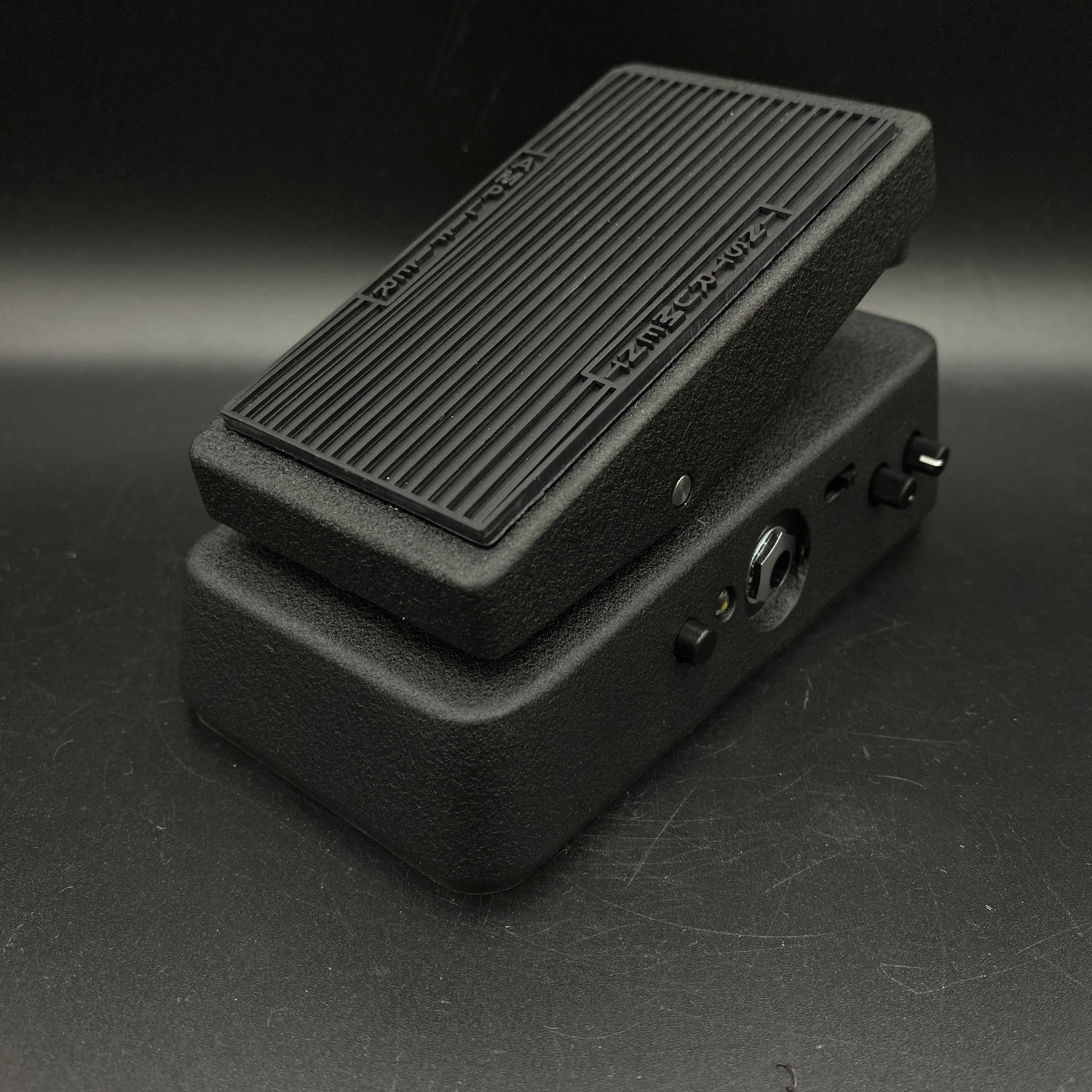 【極美品】Crybaby mini 535Q Amazon.com: Cry Baby Mini 535Q Wah : Musical Instruments