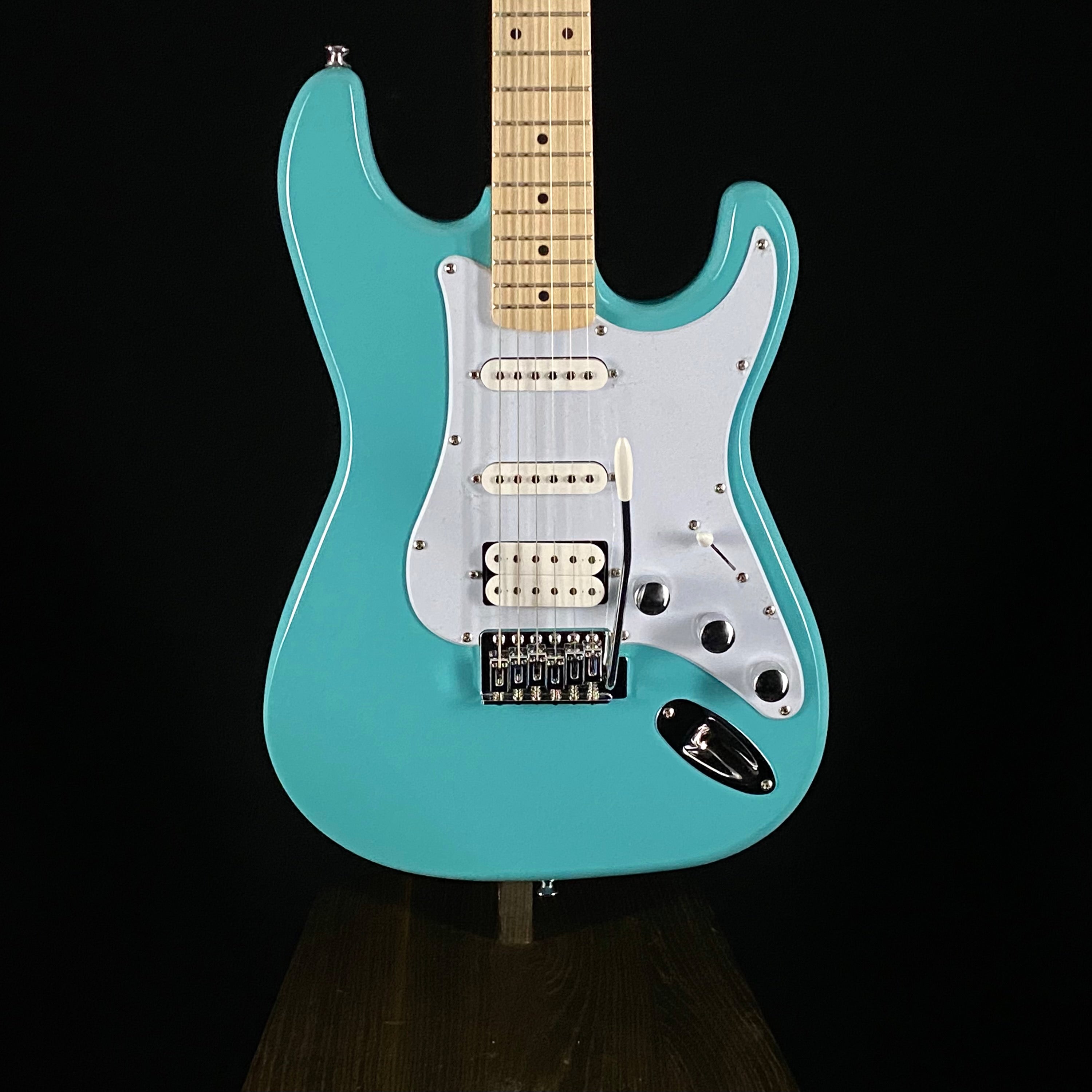 花梨‼️Kramer Focus VT-211S グリーン エレキギター Kramer Focus VT-211S Electric Guitar in Neon Green – nafiriguitar.com