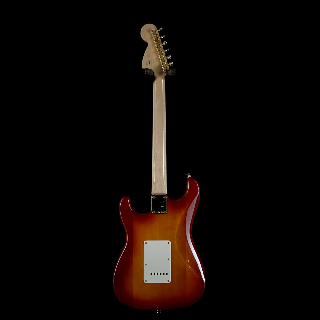 Squier 40th Anniversary Stratocaster Gold Edition (0547) – Music Squier 40th Anniversary Stratocaster Gold Edition (0547) – Music