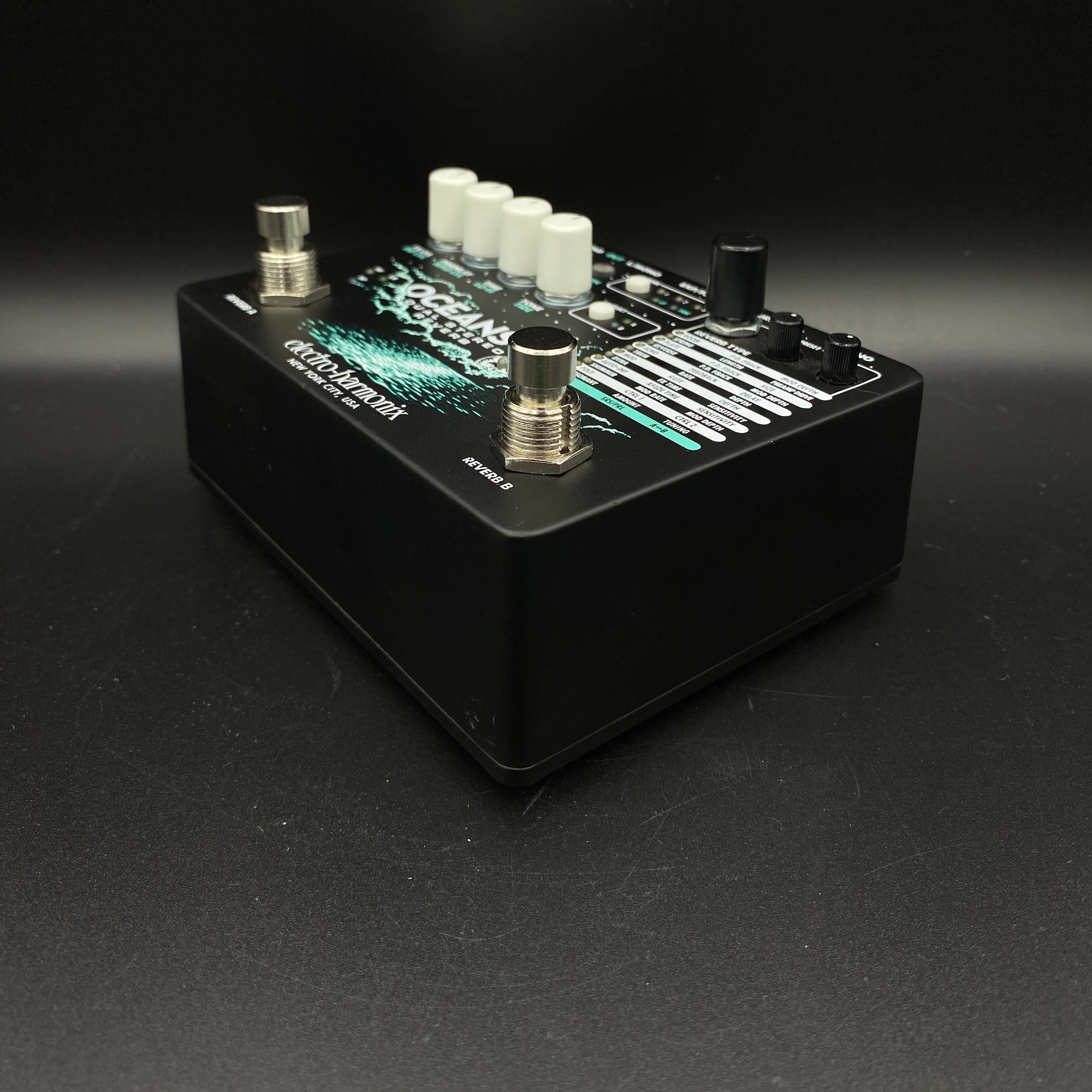 Electro-Harmonix Oceans 12 Dual Stereo Reverb – Music Villa MT
