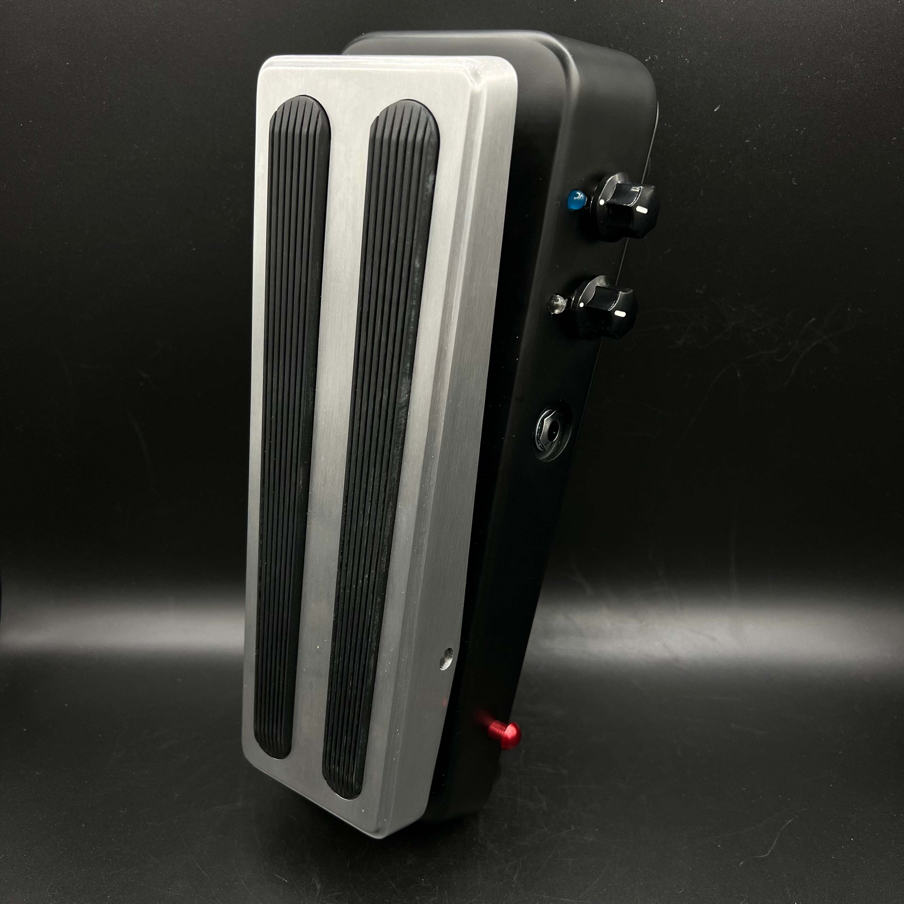 Dunlop Crybaby Custom Badass Dual Inductor Edition Wah GCB65