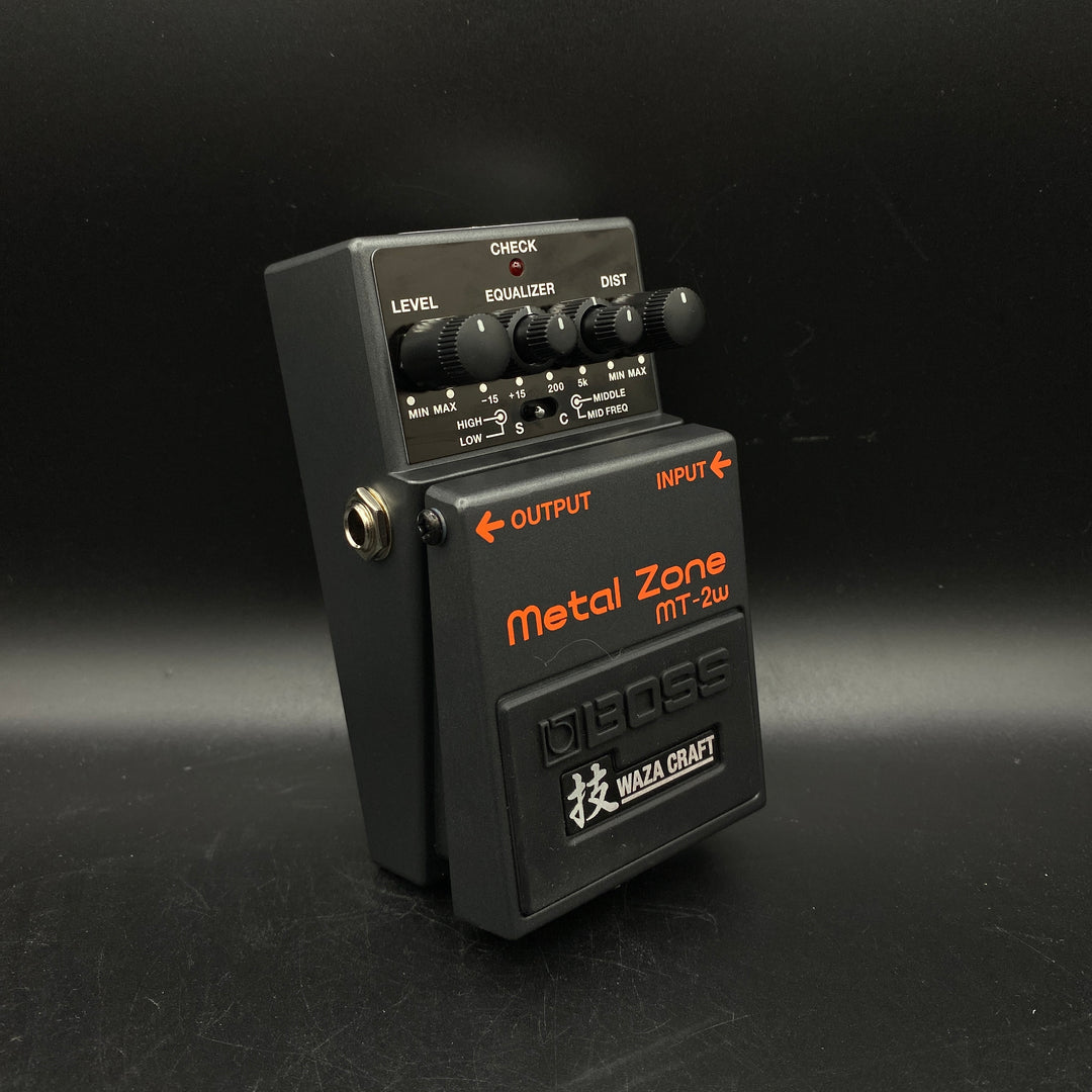 metal zone effects pedal Boss MT-2w Metal Zone Waza Craft – Music Villa MT