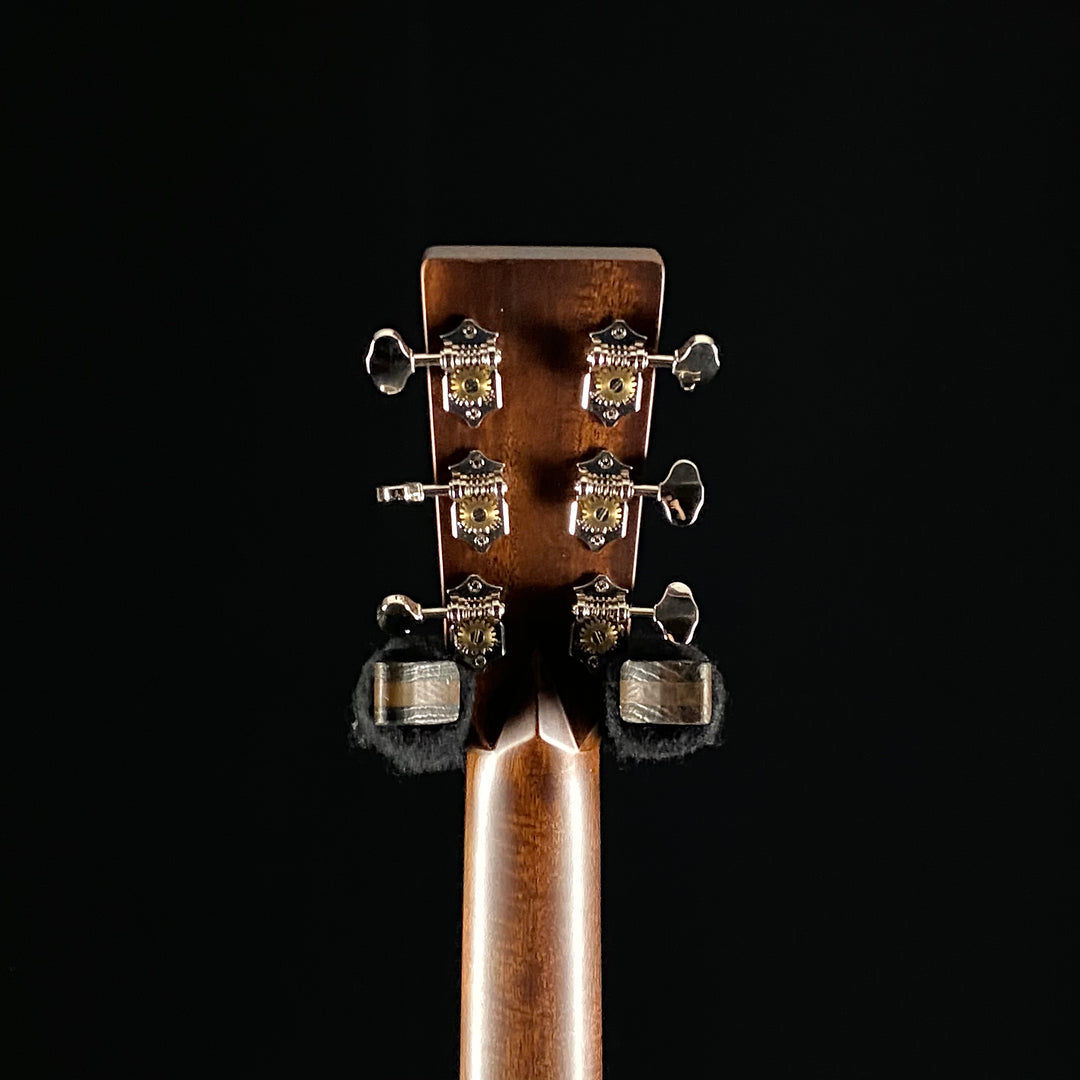 Martin D-28 Lefty