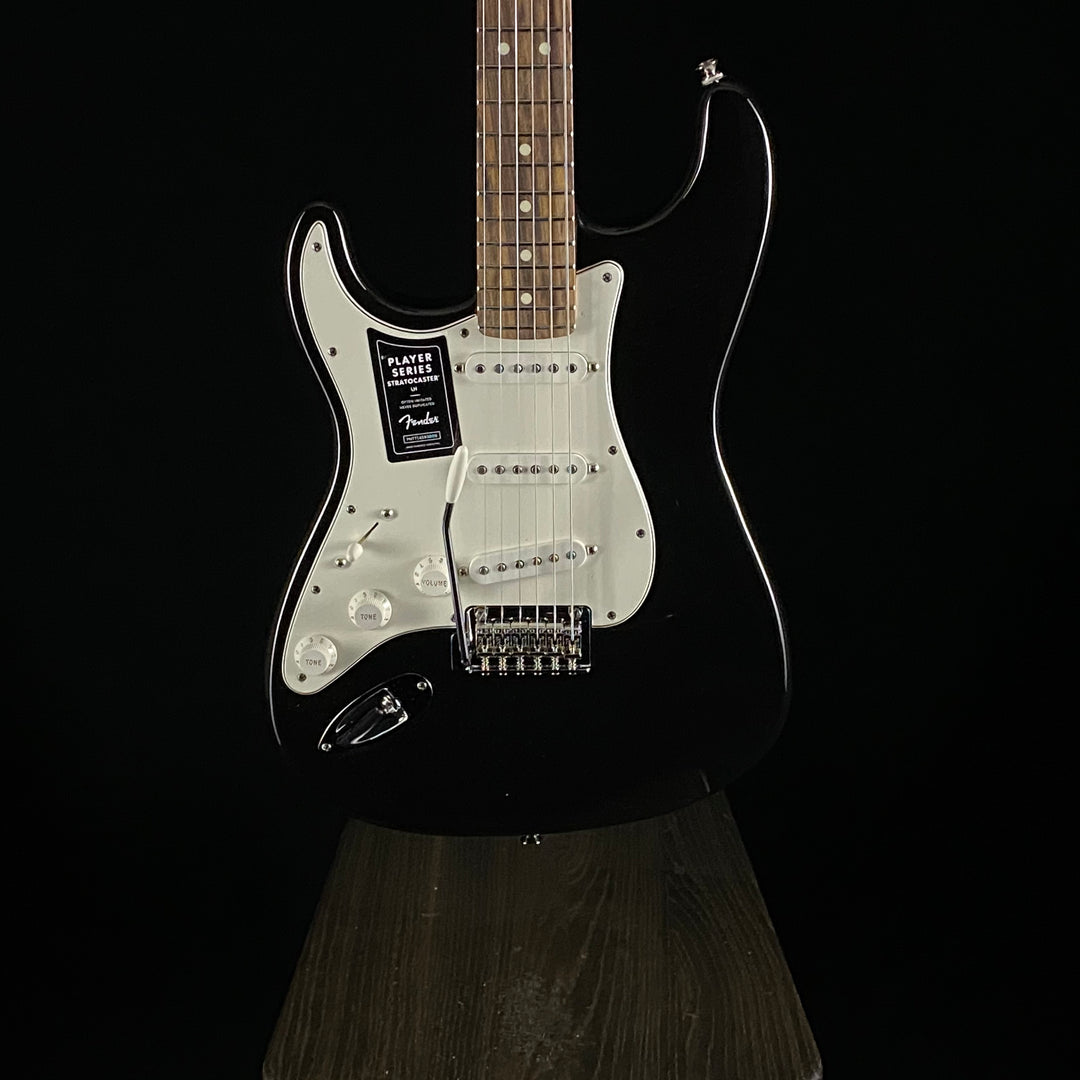Fender Player Stratocaster Lefty (2548) – Music Villa MT
