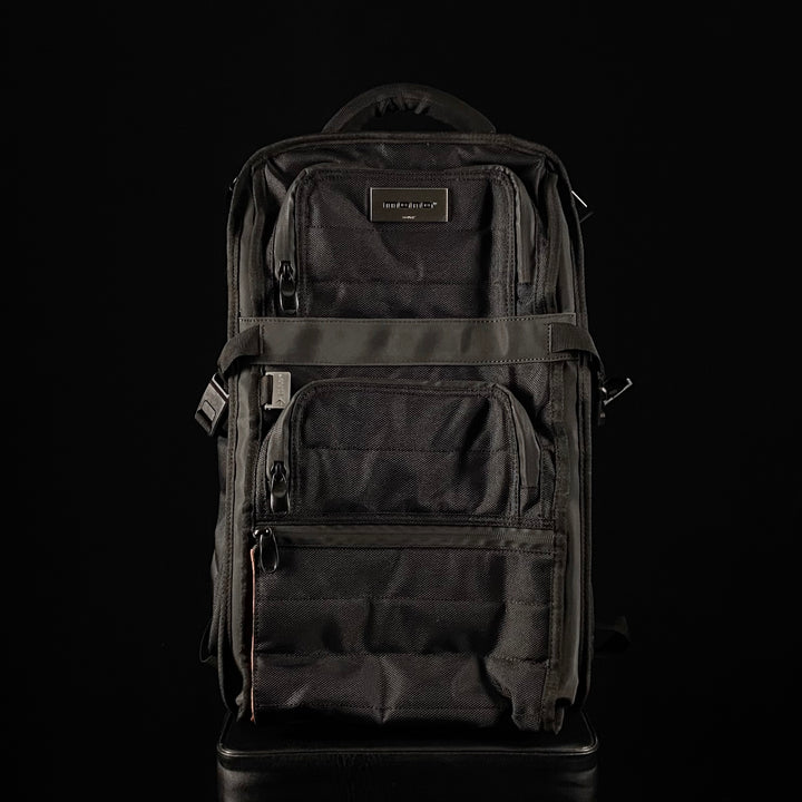 Mono Flyby Ultra Black