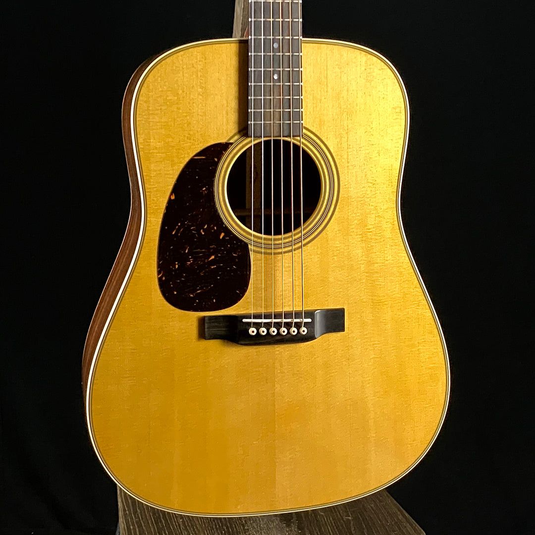 Martin D-28 Lefty
