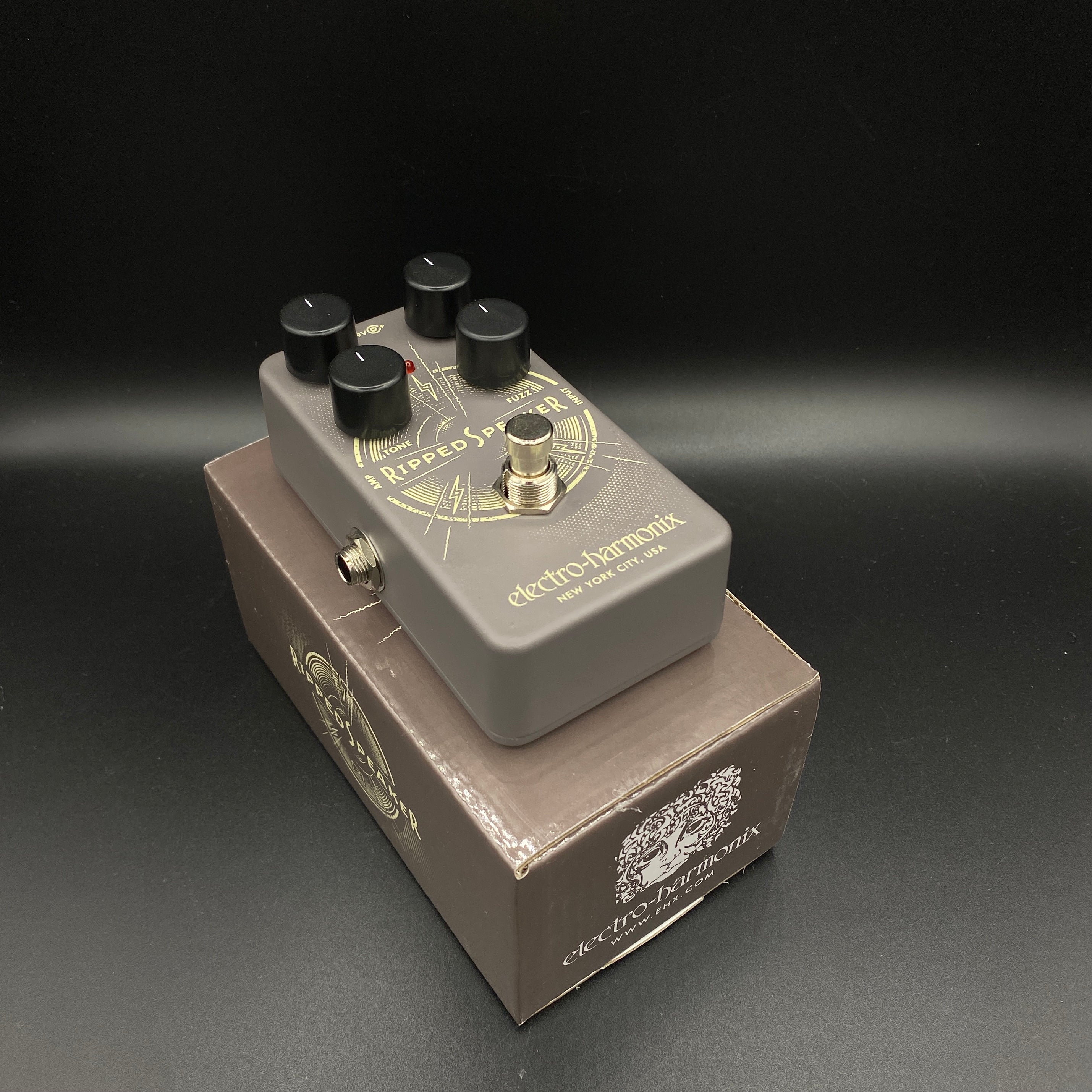 Electro Harmonix Ripped Speaker Fuzz – Music Villa MT