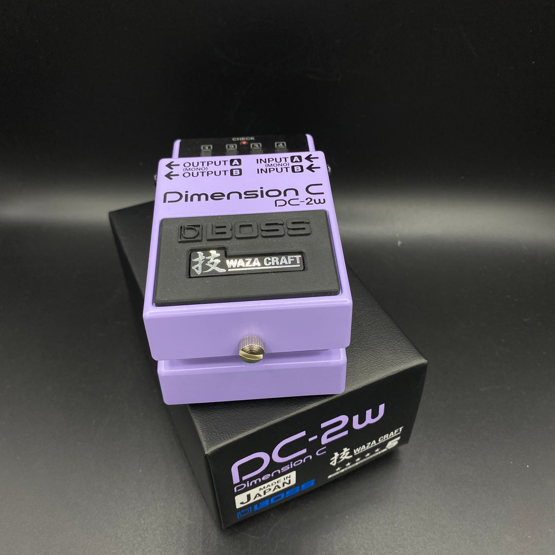 Boss DC-2w Dimension C Chorus Waza – Music Villa MT