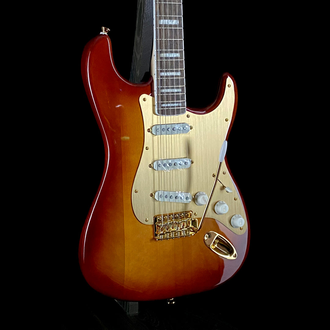 Squier 40th Anniversary Stratocaster Gold Edition (0547) – Music Squier 40th Anniversary Stratocaster Gold Edition (0547) – Music